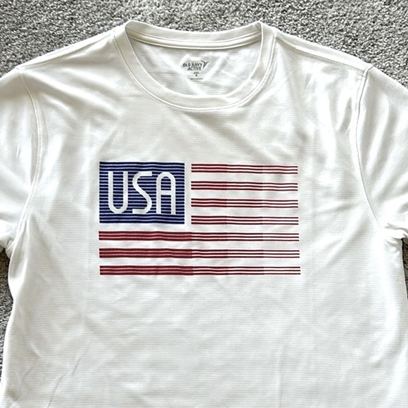 Men’s Old Navy Active Short Sleeve USA Tee - Picture 2 of 4